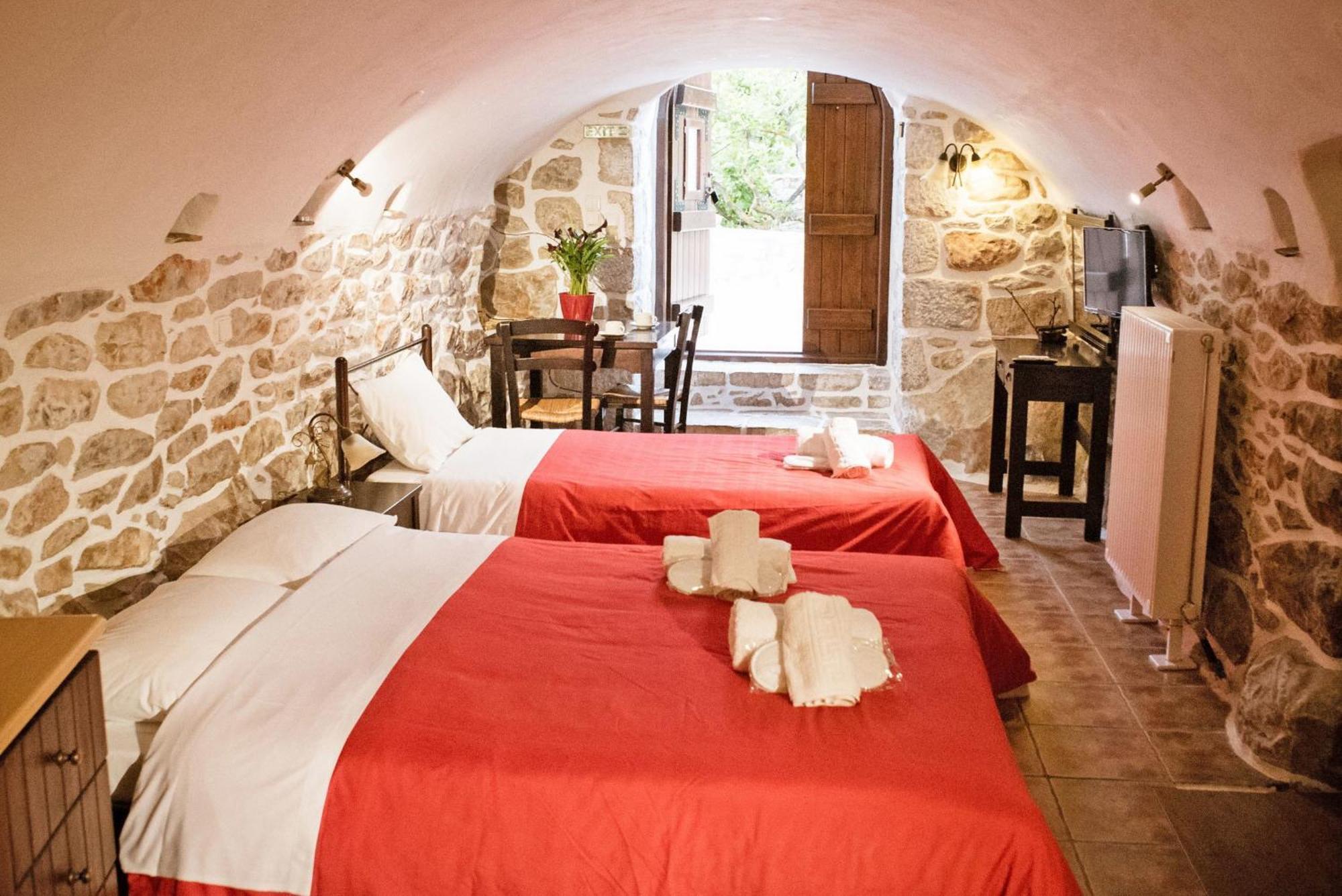 Guesthouse Toxotis Pírgos Dhiroú Esterno foto