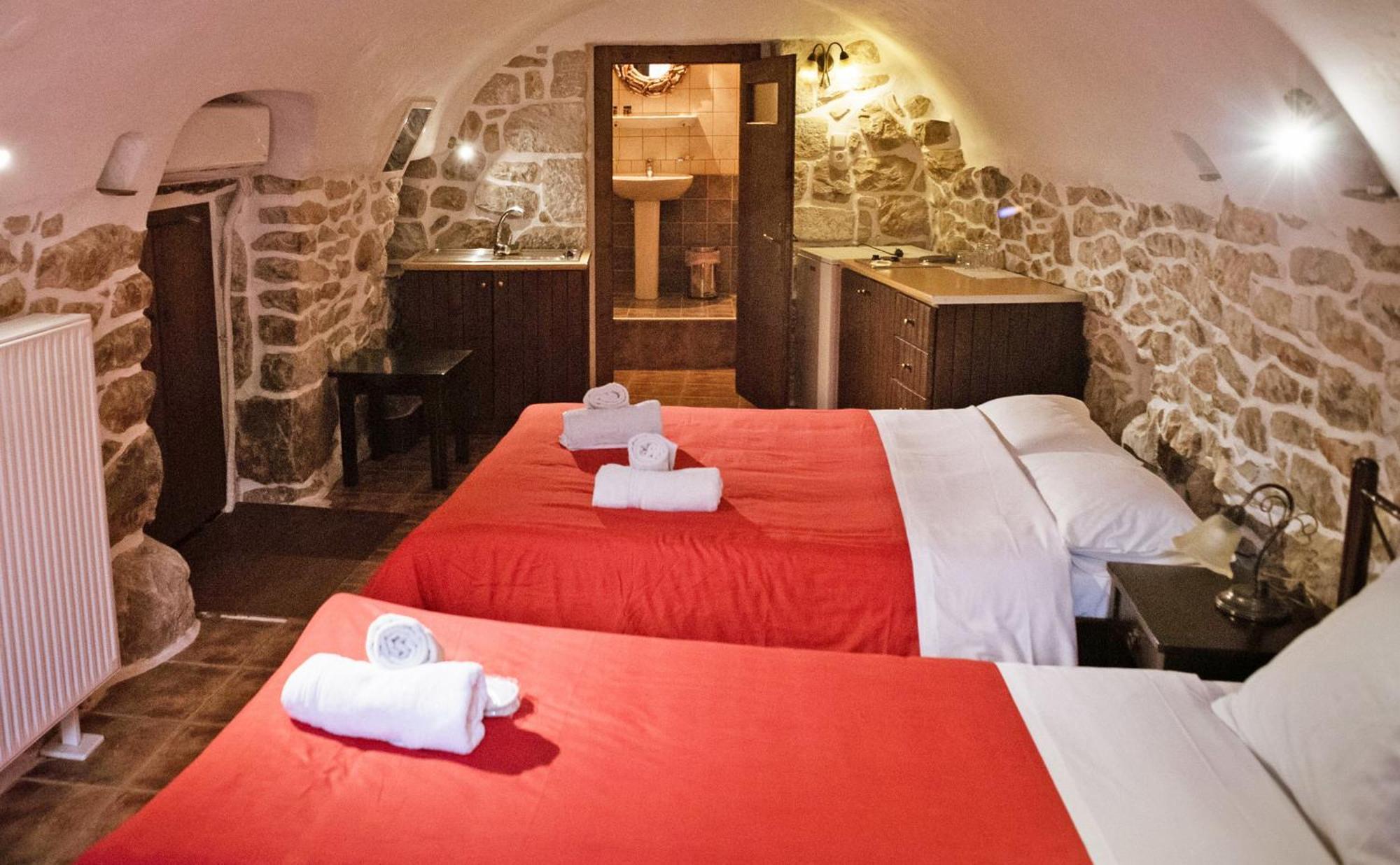 Guesthouse Toxotis Pírgos Dhiroú Esterno foto